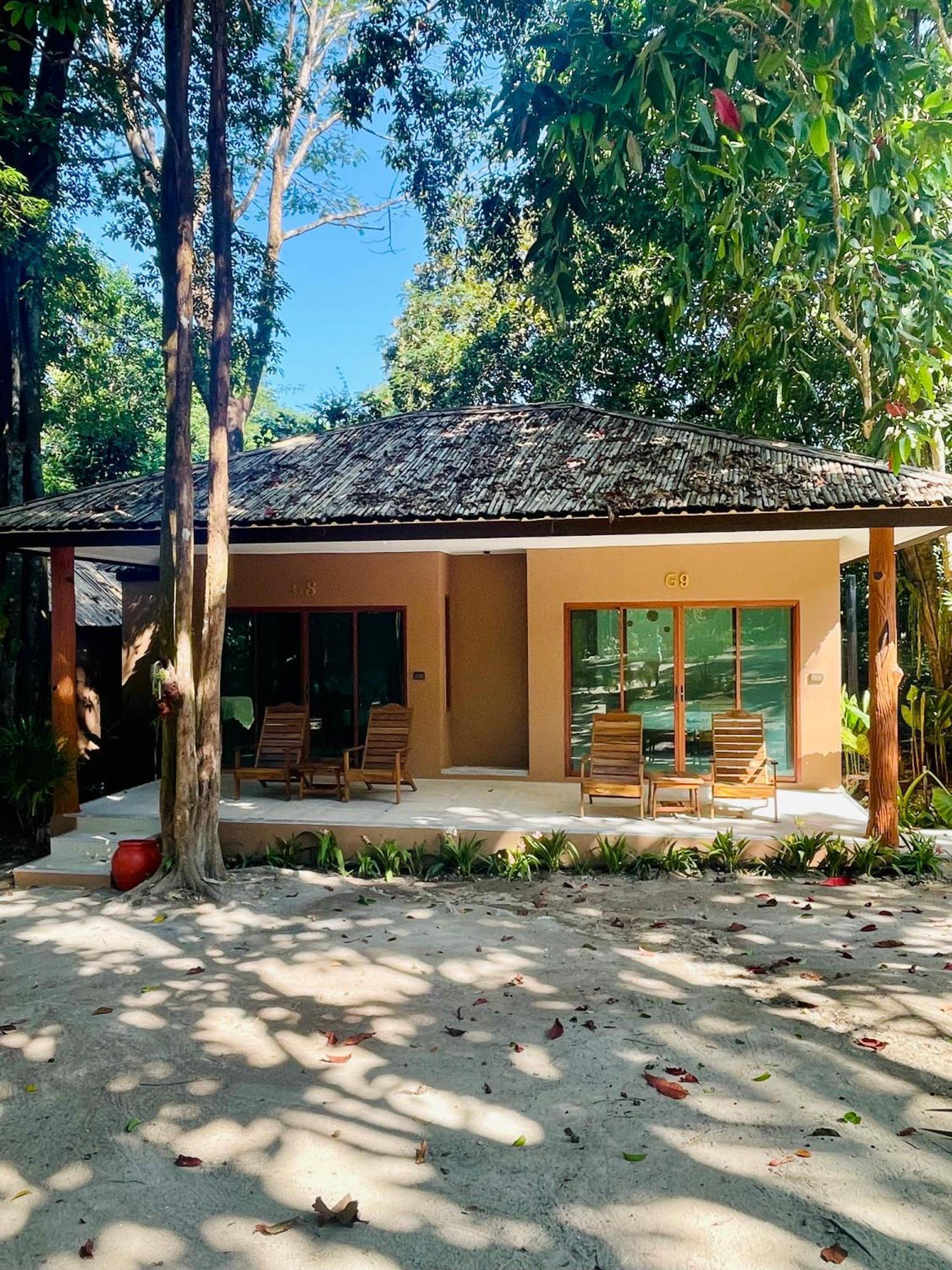 Sunny Cove Beach Resort Koh Phayam Ranong Exterior foto