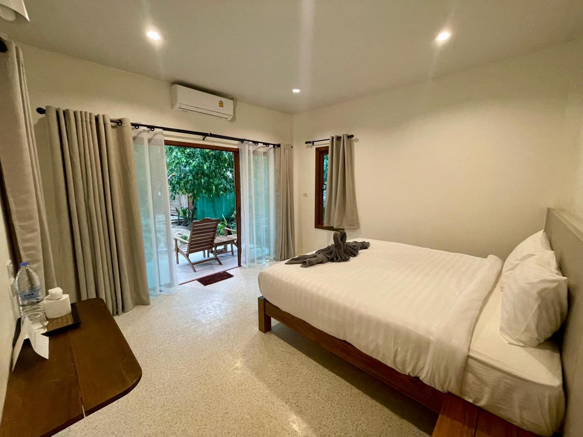 Sunny Cove Beach Resort Koh Phayam Ranong Exterior foto